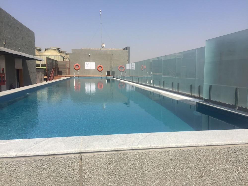 Doubletree By Hilton Ahmedabad Hotel Exterior foto